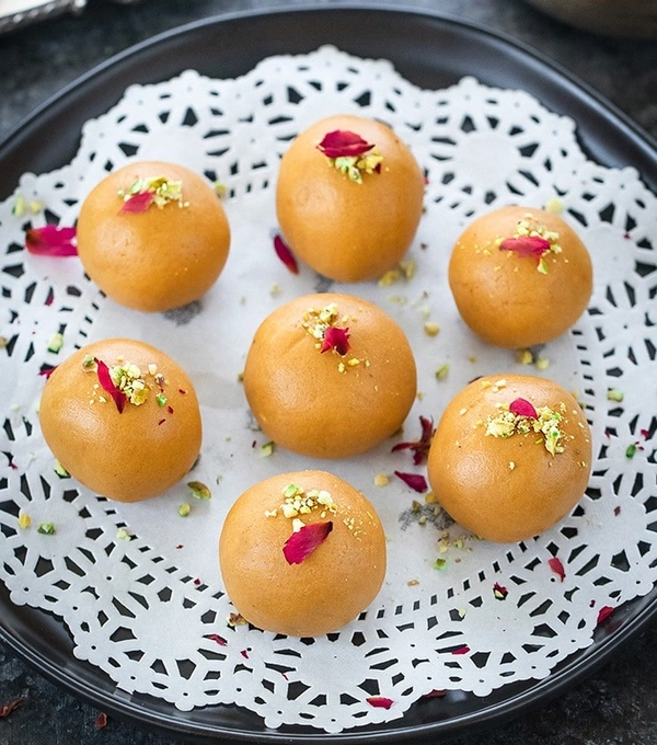 BESAN LADDU (Dayal Sweet's)  - 5kg