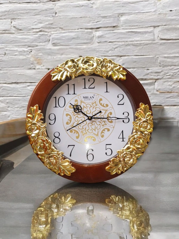 MILAN QUARTZ Red Brown Wall Clock 