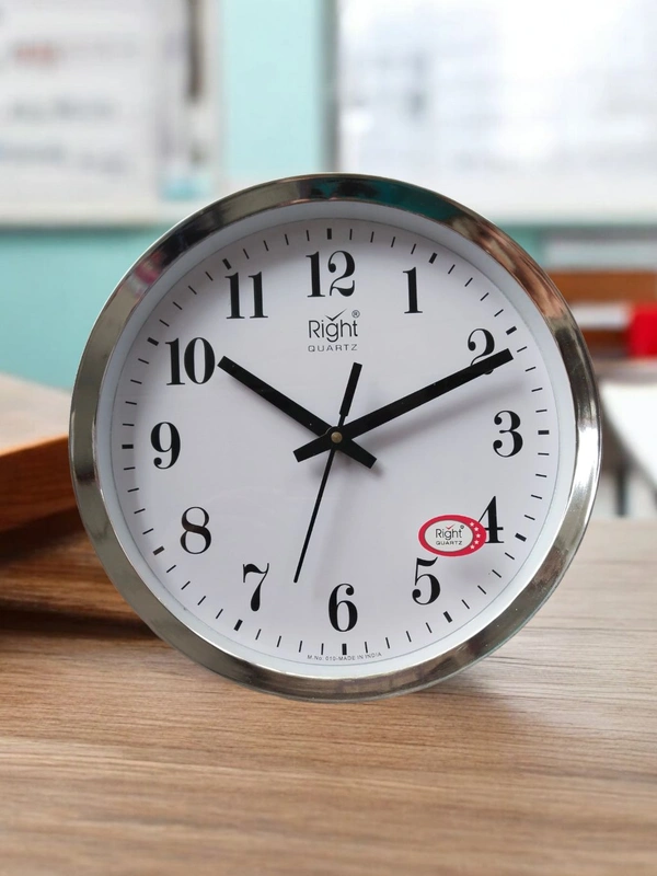 Right Quartz Wall Clock 010- White 