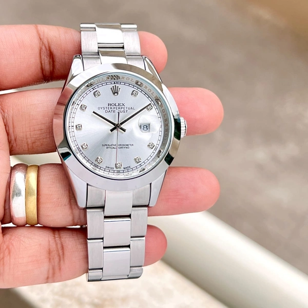 Rolex DateJust Silver Belt and dial giving an elite design for your wrist.*