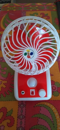 Rechargable Fan With Light - Red