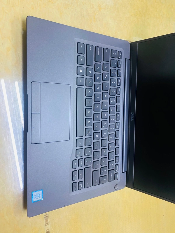 Dell Latitude 7400 Touch Screen - 8th, 8 gb, SSD - 256