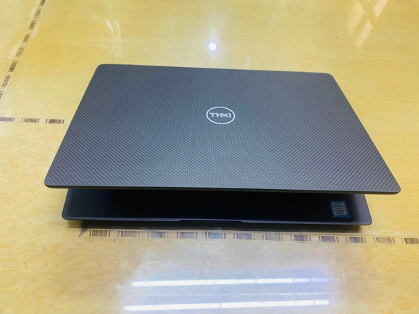Dell Latitude 7300 Touch Screen - 8th, 8 gb, SSD - 256