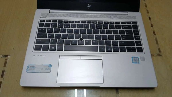 hp Elitebook 840 G5 - 8th, 8 gb, SSD - 256