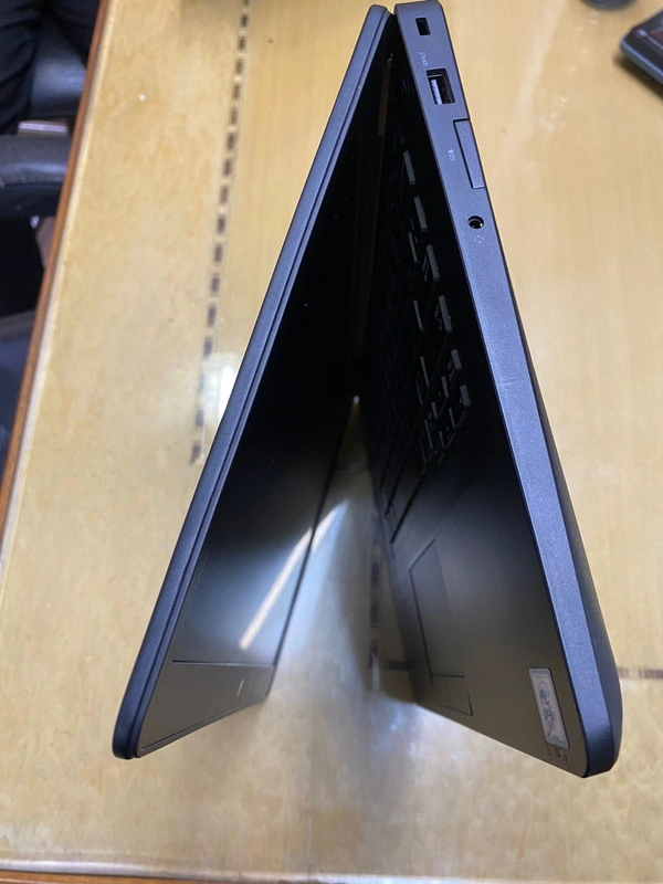 Dell Latitude 5470 - 6th, 8GB, SSD-256