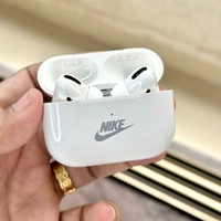 APPLE AIRPORDS NIKE( JORDEN SERIES)