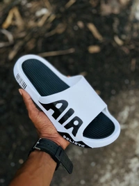 Air Flip Flops Unisex - White, 6