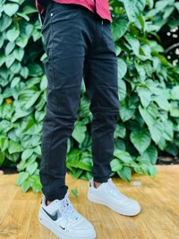 Trending Cargo Jogers - Black