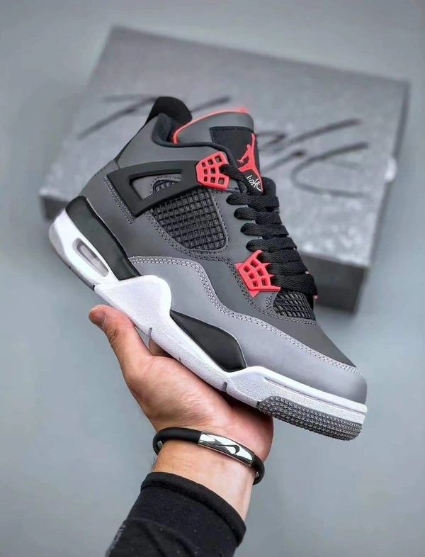 NIKE AIR JORDAN PREMIUM - 6