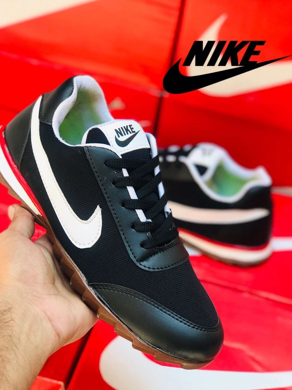 Nike Shoes V64