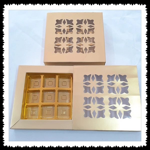 9 CAVITY GOLDEN CHOCOLATE BOX  - Golden, 8×8 Inches