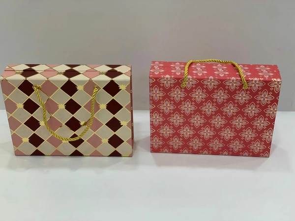 12 CAVITIES MAGNETIC FLIP & RIBBON CHOCOLATE BOX - Red, 6×8.5×2 Inches