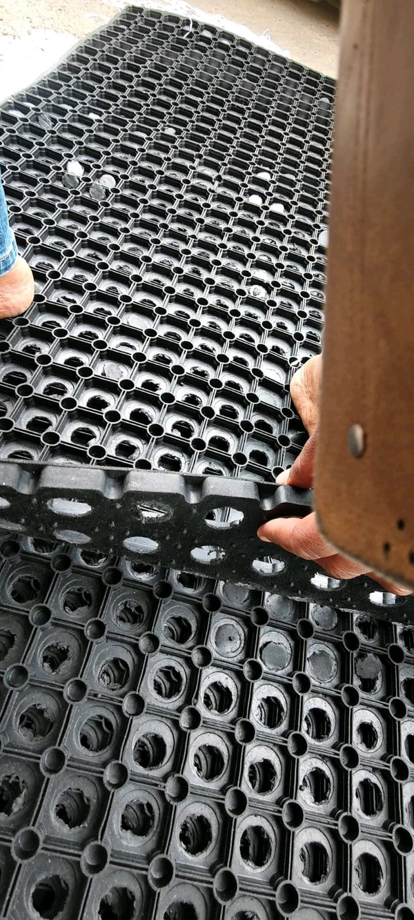 Holo MAT  - Black