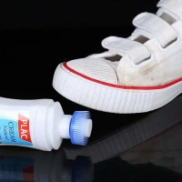 WHITE SHOE POLISH 75ML WHITE SHOE BRIGHTENER WITH REMOVAL OF DIRT  (1550)