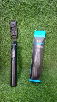 BLUETOOTH SELFIE STICK, Bluetooth Selfie Stick – Wireless & Adjustable for Perfect Shots (1059) - Black