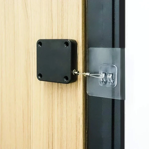 AUTO DOOR CLOSE HOOK