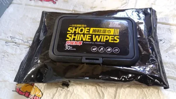 SHOE CLEANING WIPES