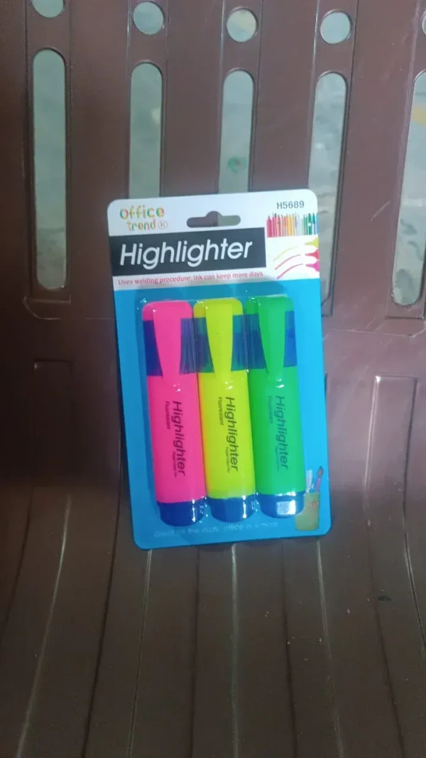 3PCS HIGHLIGHTER PEN, Highlighter Pen, Assorted Colours Water Based Broad Tip Writing Marker (2110)