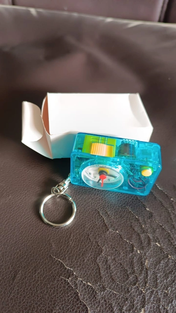 ALARM CLOCK KEYCHAIN, Mini Alarm Clock Keychain – 1PC Portable Quartz Analog Clock Key Ring(2384)