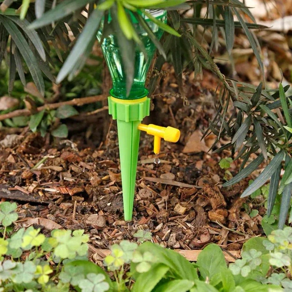 10PCS WATER IRIGATION Plant Watering Spikes self Watering Spikes Water dripper for Plants, Adjustable Plant Watering Devices with Slow Release Control Valve Switch (1837)