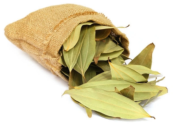 Natural Dry Place Bay Leaf Tej Patta (50gm)