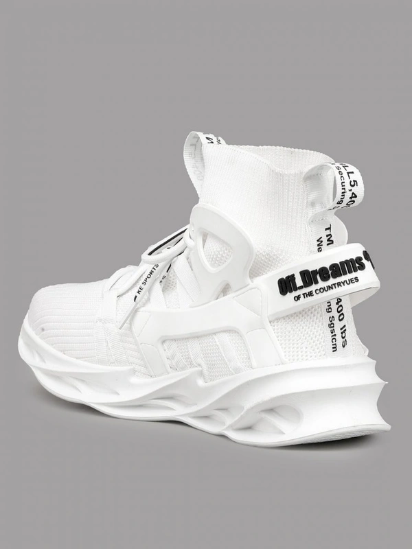 695 - White, 7