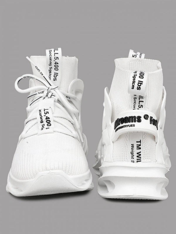 695 - White, 8
