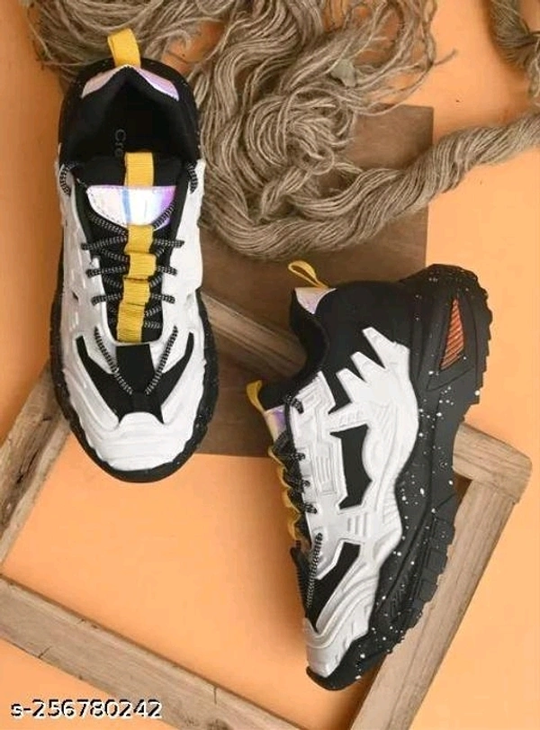Latest Trendy Men Sports Shoes - Black, 6