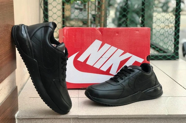 Nike Shoes (Copy) - Black, 6