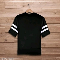  Helmont Men's Solid Round Black TshirtsFabric: Cotton BlendSleeve Length: Short SleevesPattern: SolidNet Quantity (N): 1Sizes:XS, S, M, L, XL, XXLCountry of Origin: India - Black, S