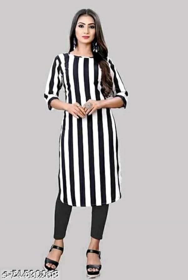 Laining Heavy Digital Print KurtiName: Laining Heavy Digital Print KurtiFabric: CrepeSleeve Length: Three-Quarter SleevesPattern: PrintedCombo of: SingleSizes:S (Bust Size: 36 in) XL (Bust Size: 42 in) XS (Bust Size: 34 in) L (Bust Size: 40 in) M (Bust Size: 38 in) XXL (Bust Size: 44 in) - Black, M
