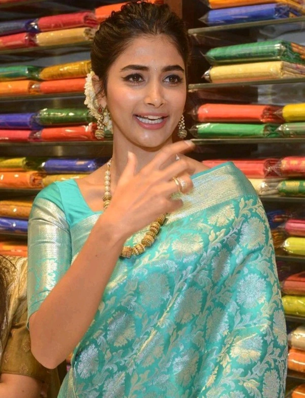 Trending Banarasi Silk Saree With Blouse 
 - Free Size