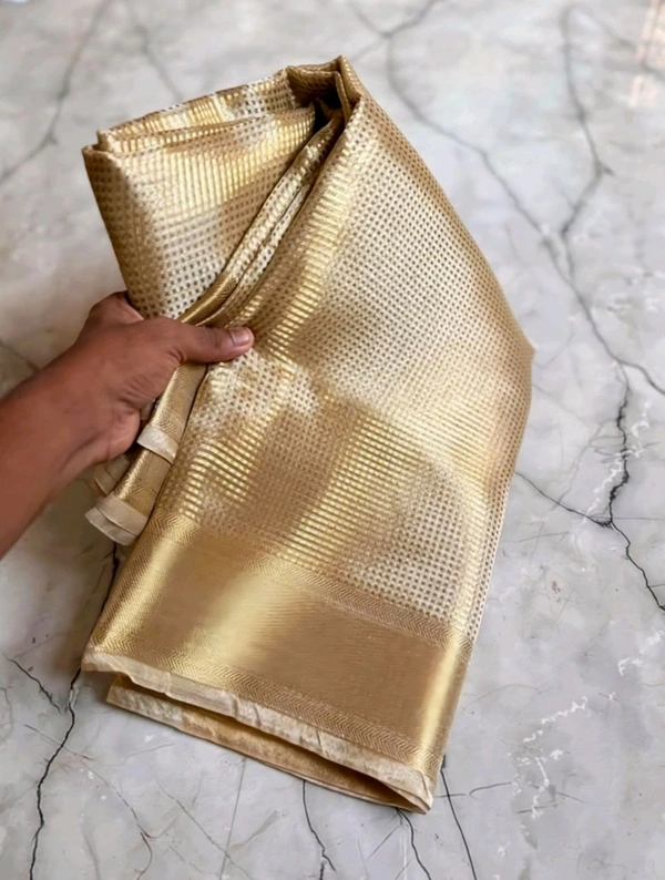 ๐ซ Banaras Water Jari Kairy Tissue Silk Saree โ A Symbol of Grace & Royal Charm - Gold, Free Size