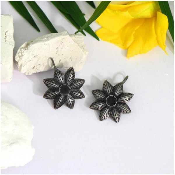 Generic Women's Black Color Glass Stone Oxidised Earrings - Black, Alloy