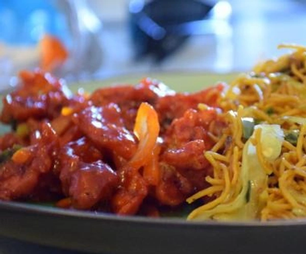 Chicken Chilli+Hakka Noodles