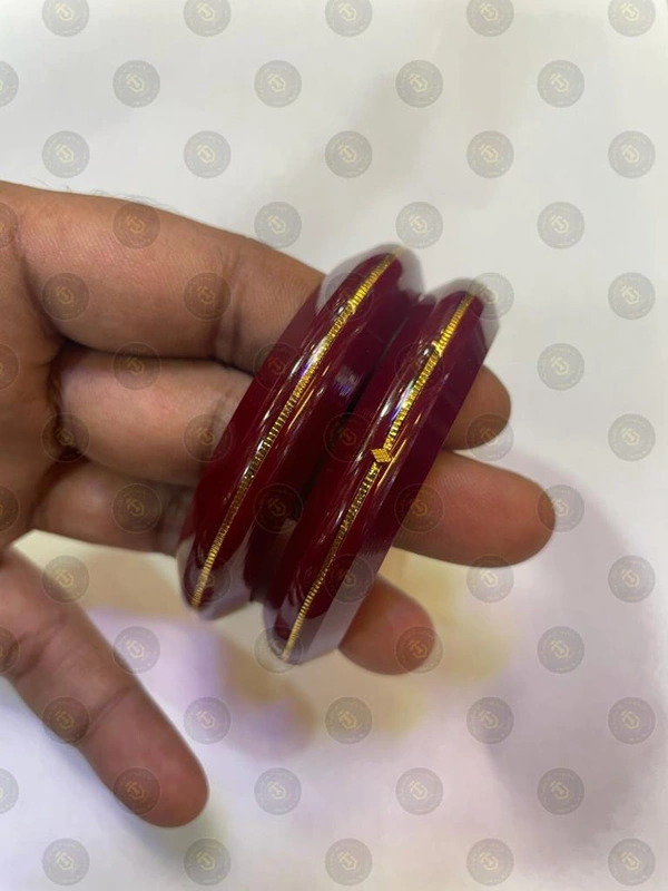 TRJ MAHALAXMI MAROON HUID HALLMARK 916 22KT GOLD KANKAN POLA BANGLES (LAMINATED) 1 PAIR APPROX. WGT: 0.200 GM WITH PURITY SMART CARD. - 22 (2/2)