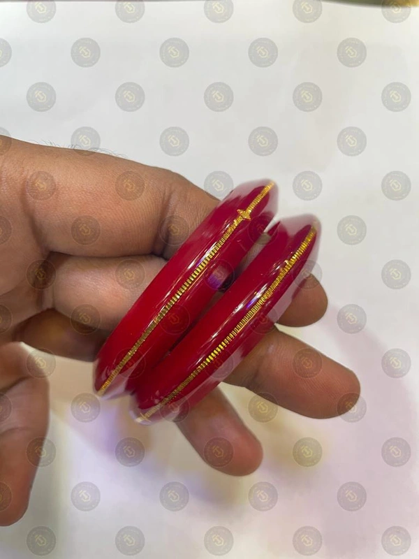 TRJ MAHALAXMI RED HUID HALLMARK 916 22KT GOLD KANKAN POLA BANGLES (LAMINATED) 1 PAIR APPROX. WGT: 0.200 GM WITH PURITY SMART CARD. - 22 (2/2)