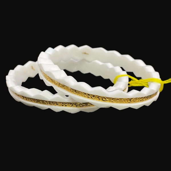 TRJ BROAD BUMMER HALLMARK 916 22KT GOLD SAKHA BADHANO APPROX. WGT: 0.600 GM WITH PURITY SMART CARD - 22 (2/2)