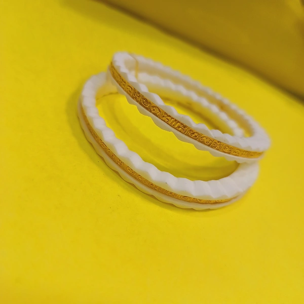 TRJ BUMMER HALLMARK 916 22KT GOLD SAKHA BADHANO APPROX. WGT: 0.600  GM WITH PURITY SMART CARD - 26 (2/6)
