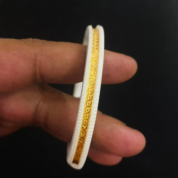TRJ HANGOR HALLMARK 916 22KT GOLD SAKHA BADHANO APPROX. WGT: 0.300 - 0.400 GM WITH PURITY SMART CARD (1 PIECE). - 24 (2/4)