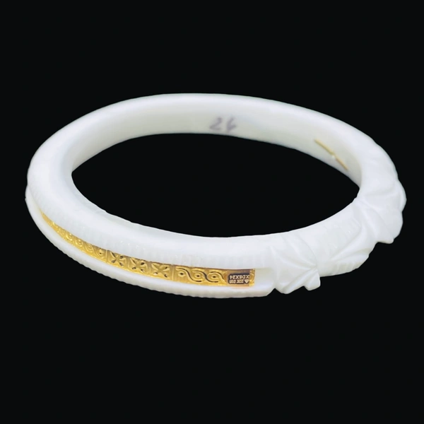 TRJ HANGOR HALLMARK 916 22KT GOLD SAKHA BADHANO APPROX. WGT: 0.300 - 0.400 GM WITH PURITY SMART CARD (1 PIECE). - 24 (2/4)
