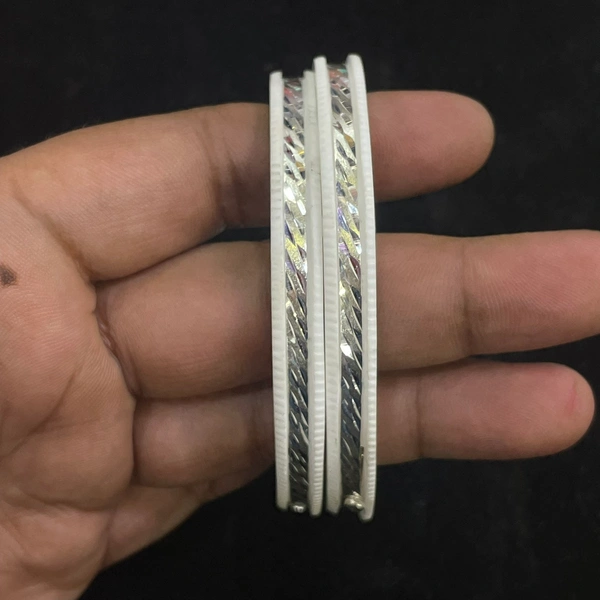 TRJ 995 PURE SILVER SAKHA BADHANO PLAIN CUT DESIGN D23 APPROX WGT 3 TO 4 GRAM (1 PAIR)  - 28