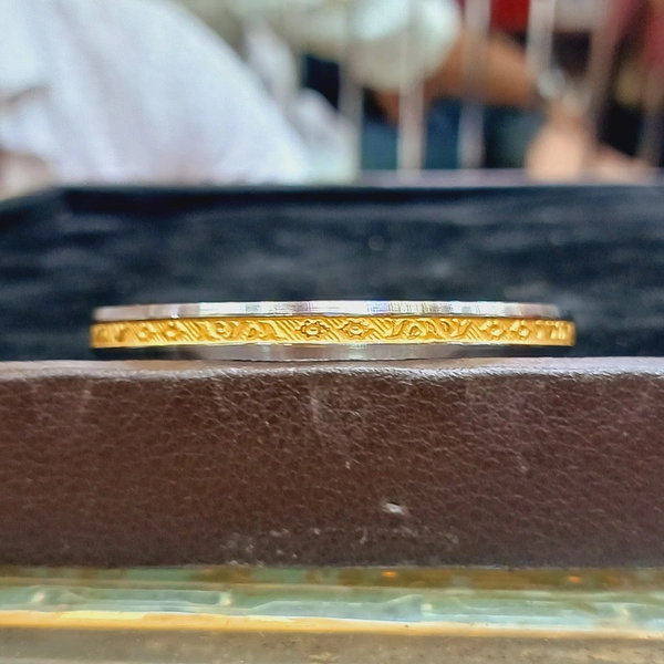 TRJ SIDE BIT NOA HALLMARK 916 22KT GOLD NOA BADHANO APPROX. WGT: 0.300  GM WITH PURITY SMART CARD - 25