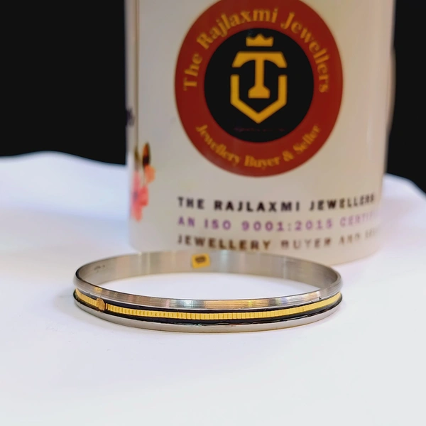 TRJ PREMIUM VIRAL NOA HALLMARK 916 22KT GOLD NOA BADHANO APPROX. WGT: 0.150 GM WITH PURITY SMART CARD. - 22