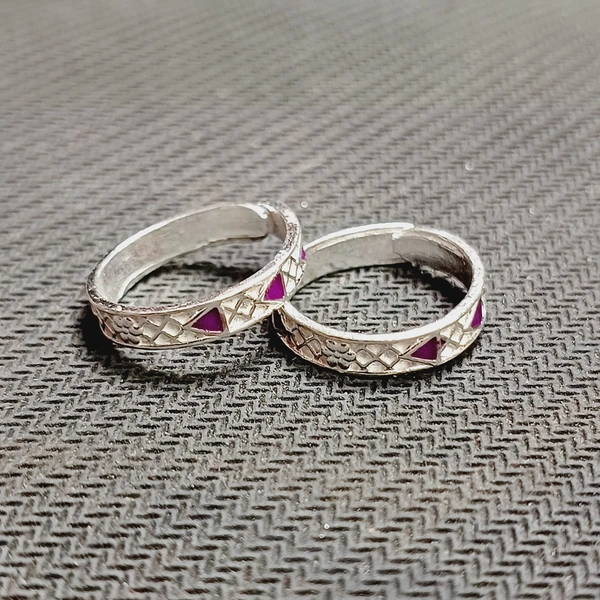 TRJ SILVER TOE RING (BICHIYA) ADJUSTABLE DESIGN (1 PAIR) WGT: 2.500-3.00 GRAM 