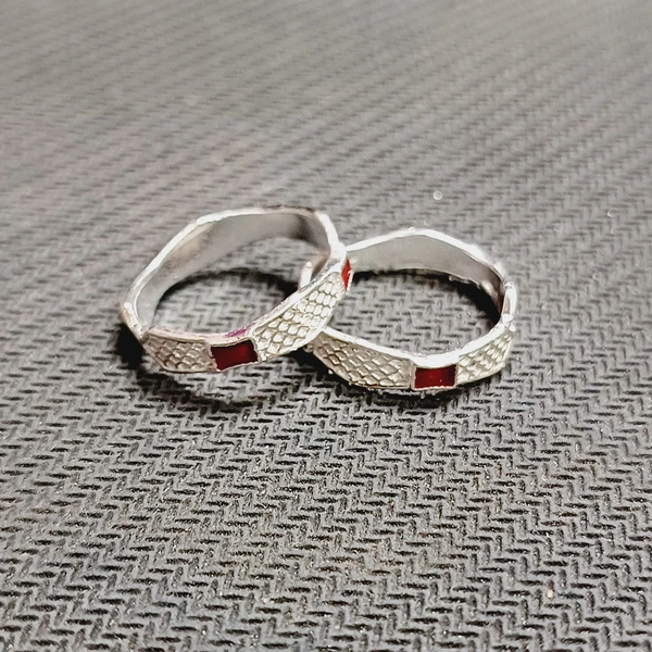 TRJ SILVER TOE RING (BICHIYA) ADJUSTABLE DESIGN (1 PAIR) WGT: 2.500-3.00 GRAM 