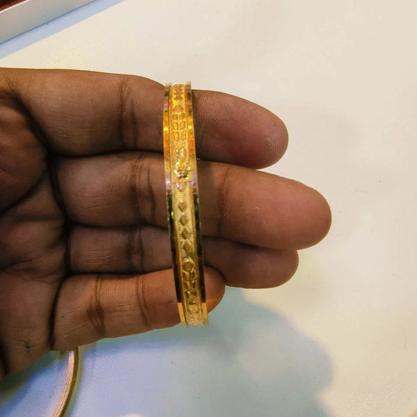 TRJ CERTIFIED BIS HALLMARK 916 22KT GOLD CHURI (PATH/SOCKET CHURI) APPROX WGT 0.300 - 0.350 GM (1 Piece) WITH PURITY SMART CARD. - 26