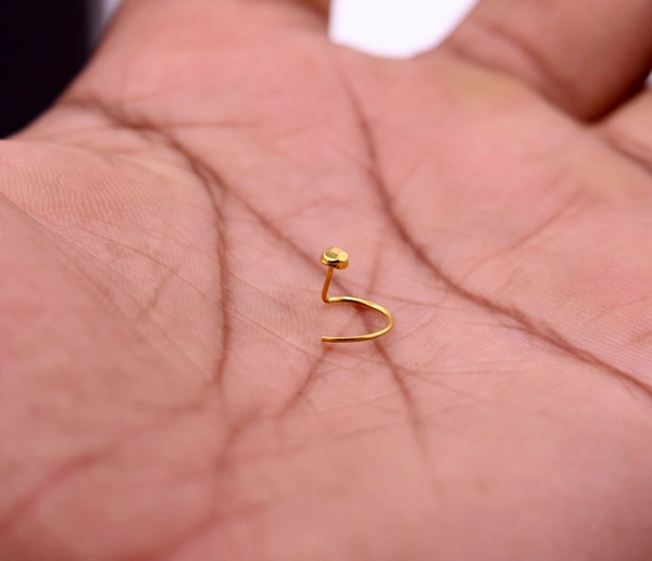 18KT YELLOW GOLD HANDMADE DIAMOND CUT DESIGN L BAND TINY NOSE PIN 1 PIECE FOR REGULAR WEAR. - 3MM D CUT