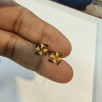 18KT HALLMARK SWASTIK SUIDHAGA APPROX WGT 0.850 GM (1 PAIR)