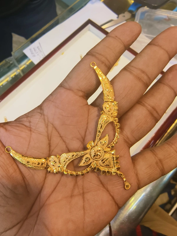 TRJ 3 INCH BIS HALLMARK 18KT GOLD MINI NECKLACE 1 PIECE APPROX. WGT: 1.800 TO 2.000 GM WITH CERTIFICATE.